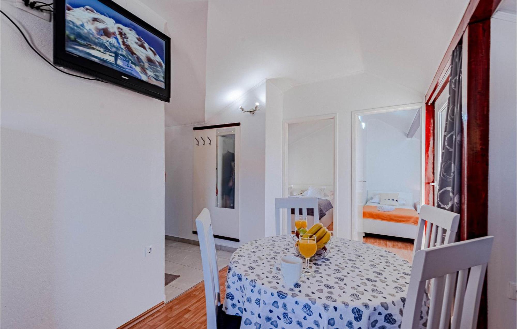 Beautiful Apartment In Vela Luka With Wifi Bagian luar foto