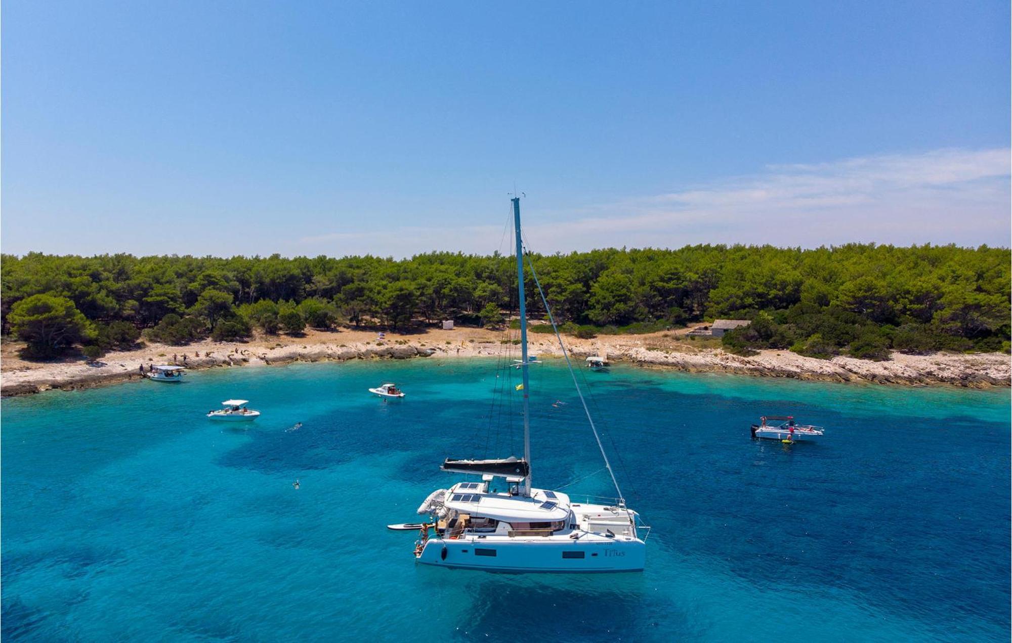 Beautiful Apartment In Vela Luka With Wifi Bagian luar foto