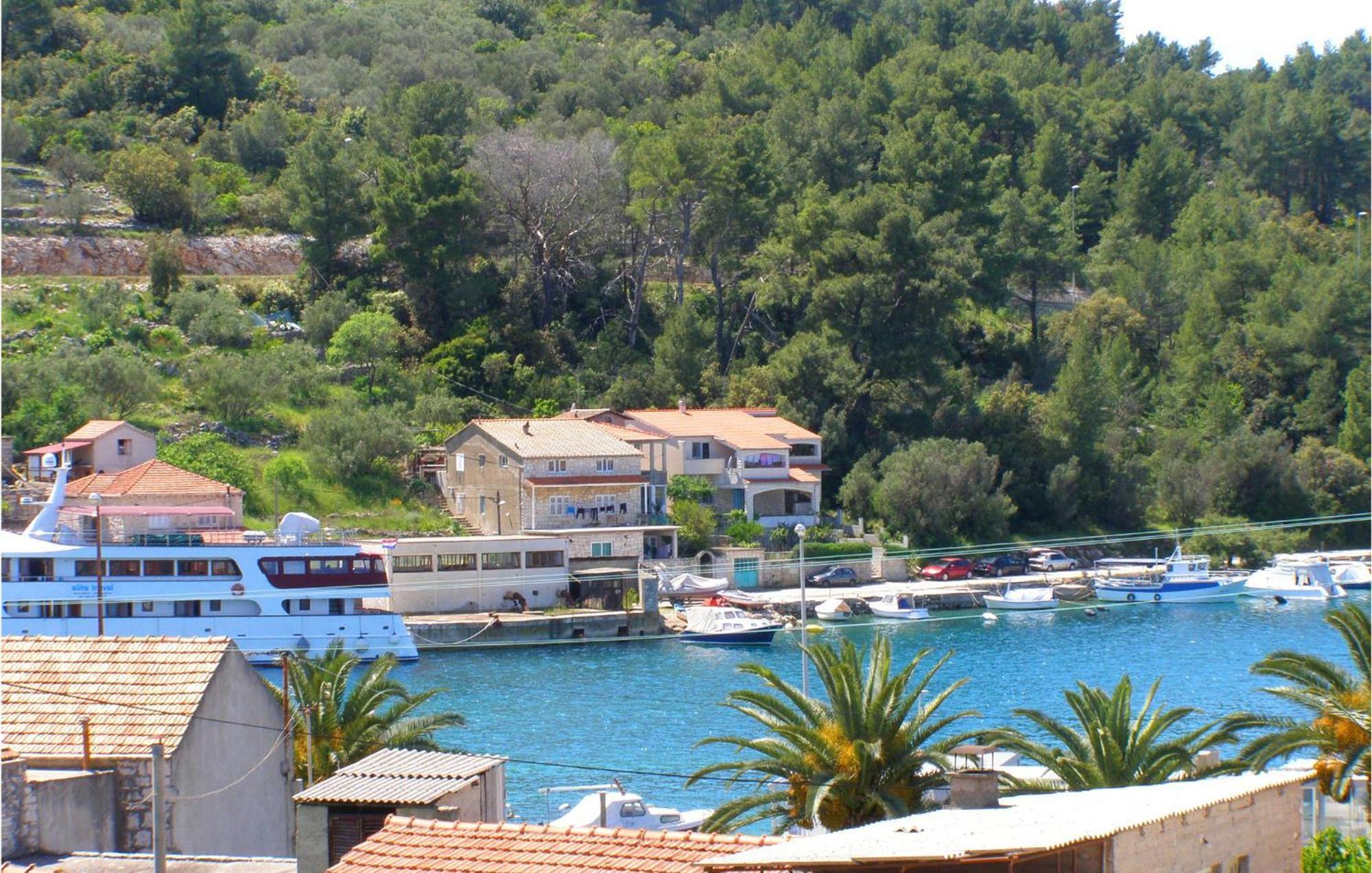 Beautiful Apartment In Vela Luka With Wifi Bagian luar foto